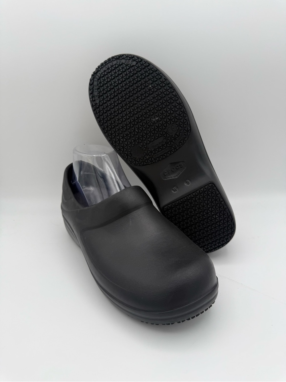Women's Crocs Neria Pro II Black Non-Marking Slip Resistant Work Clogs Size 9